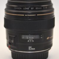 Canon EF 85mm f1.8 USM